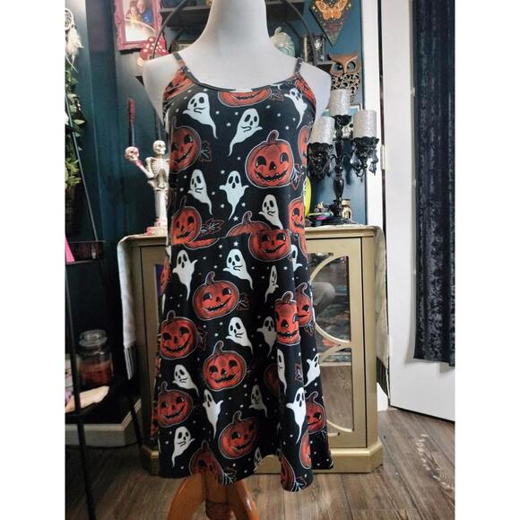 Too Fast Dresses & Skirts - Too Fast Halloween print pumpkin dress